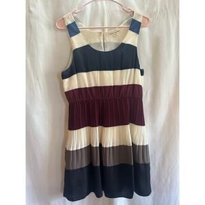 Colorblock Pleated Dress – Size M